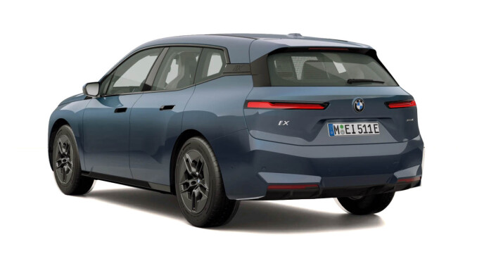 BMW iX 300kW xDrive45 Sport 101kWh 5dr Auto [Tech/Sky] Electric Estate - Image 3